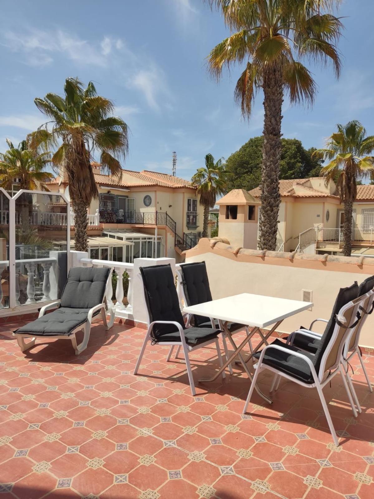 Schoenes Ruhiges Rooftop Apartment Mit Grosser Dachterrasse تورّيفيِخا المظهر الخارجي الصورة