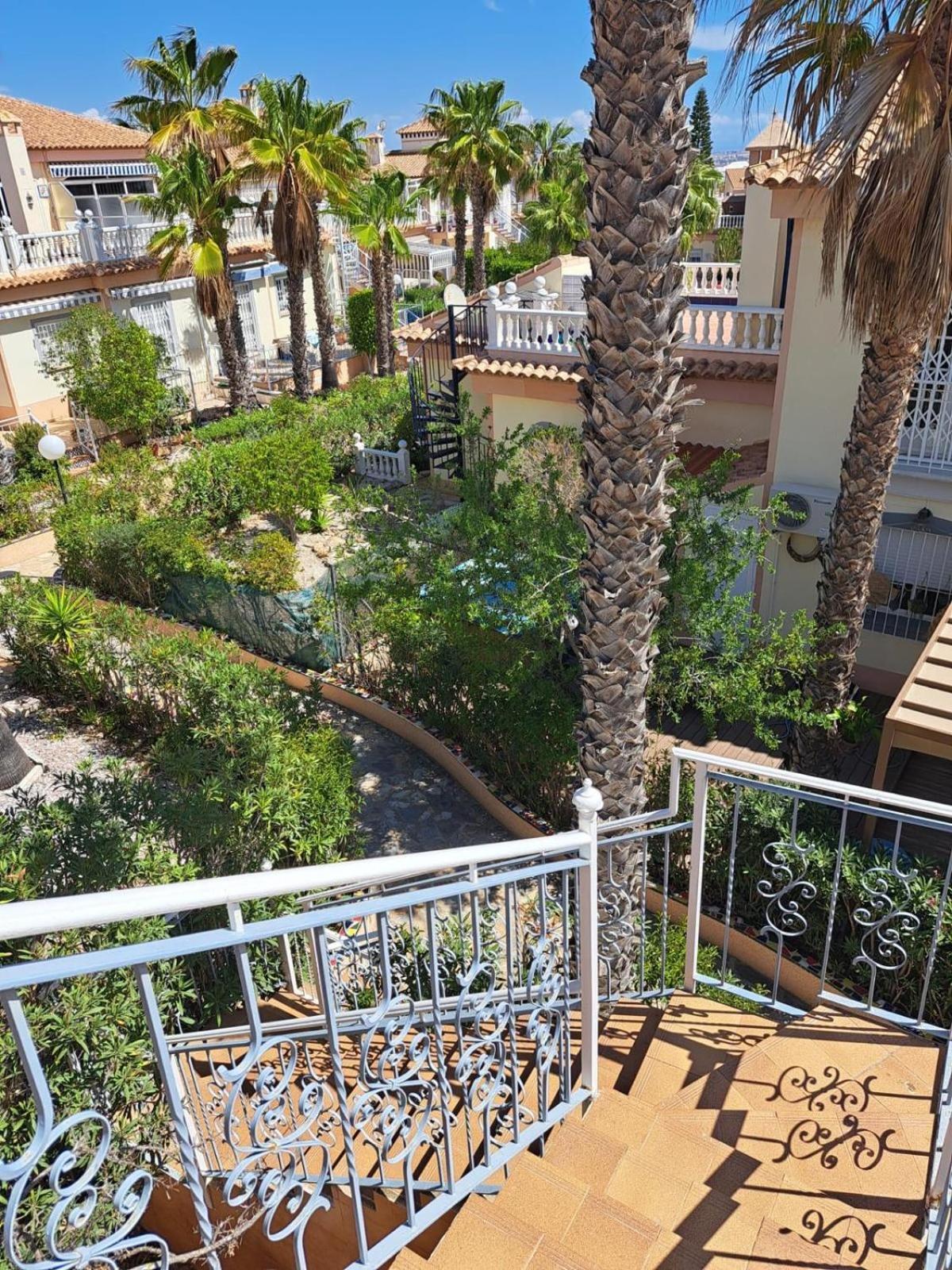 Schoenes Ruhiges Rooftop Apartment Mit Grosser Dachterrasse تورّيفيِخا المظهر الخارجي الصورة